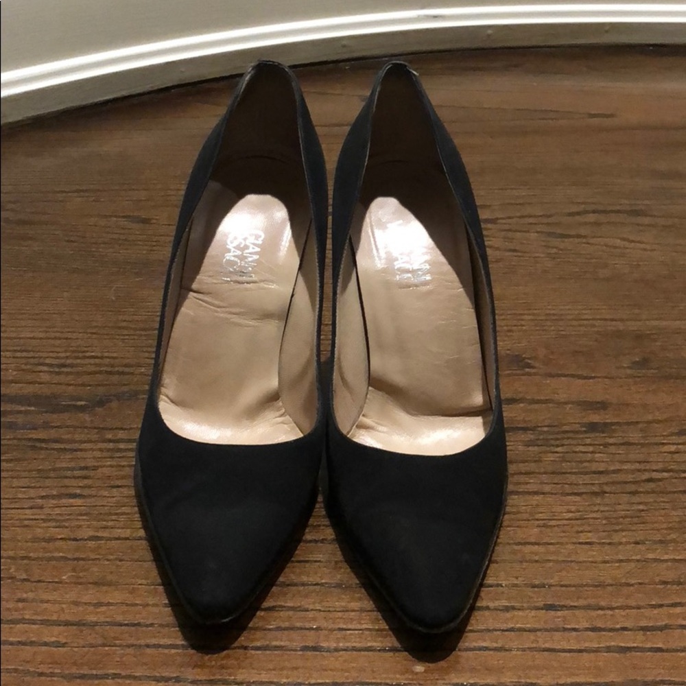 VERSACE Black pointed heels with rhinestones